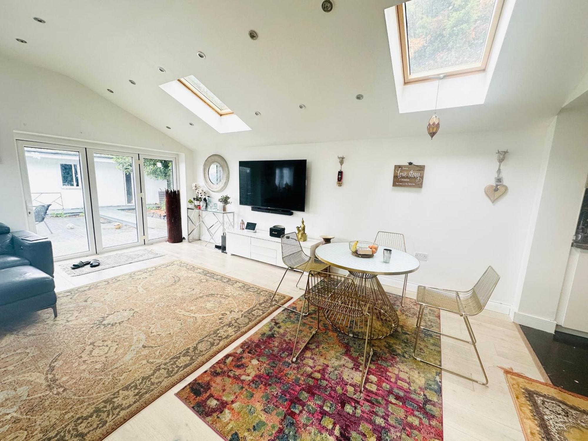 Beautiful Home In London With Easy Access To Central London 萨顿 外观 照片