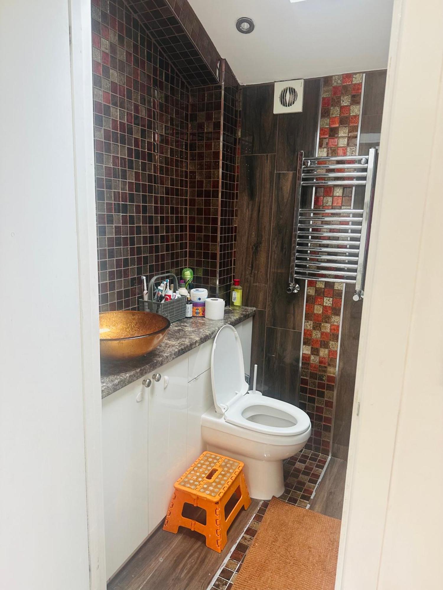 Beautiful Home In London With Easy Access To Central London 萨顿 外观 照片