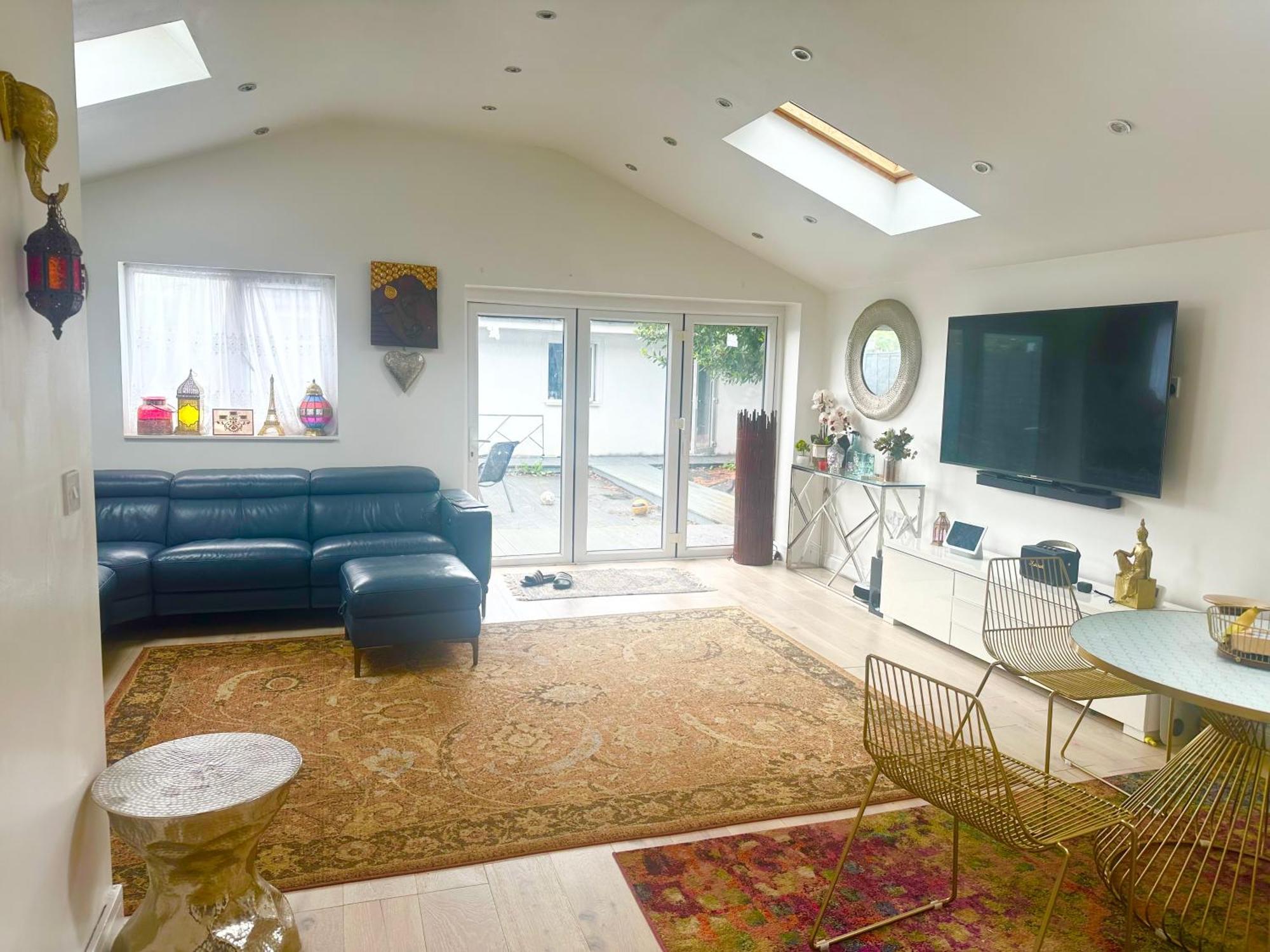 Beautiful Home In London With Easy Access To Central London 萨顿 外观 照片